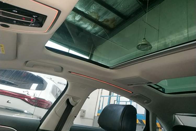 Used Audi A8 2019 Plus A8L 50 TFSI quattro Comfort Model Headliner