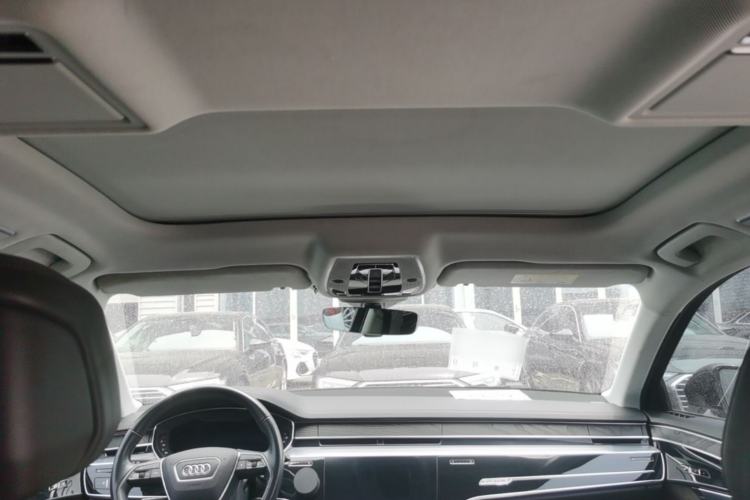 Used Audi A8 2019 Facelifted Plus A8L 50 TFSI quattro Comfort Version Headliner