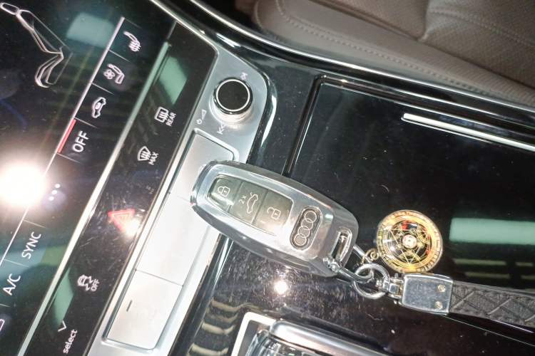 Used Audi A8 2019 Facelifted Plus A8L 50 TFSI quattro Luxury Edition Interior 1