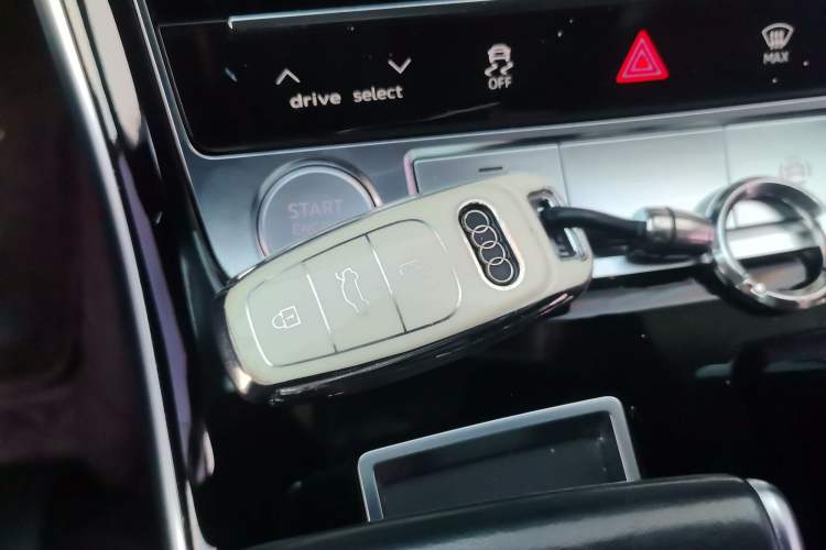 Used Audi A8 2019 Plus A8L 50 TFSI quattro Comfort Model Interior 1