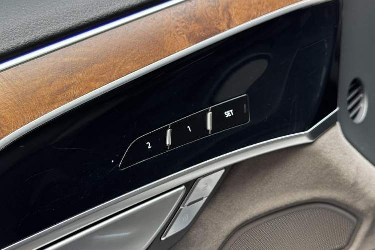 Used Audi A8 2019 Facelifted Plus A8L 50 TFSI quattro Luxury Edition Interior 5