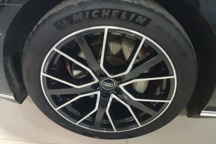 Used Audi A8 2019 Plus A8L 50 TFSI quattro Luxury Model Left Front Wheel Hub