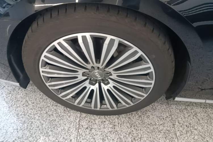 Used Audi A8 2019 Plus A8L 50 TFSI quattro Comfort Model Left Front Wheel Hub