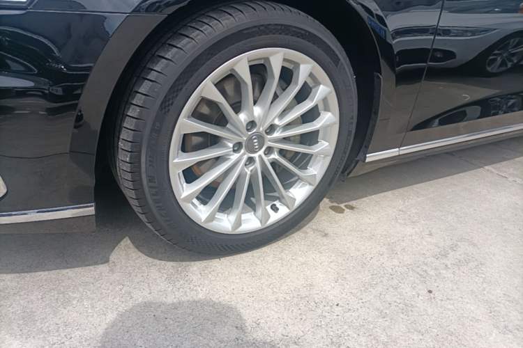 Used Audi A8 2019 Plus A8L 50 TFSI quattro Comfort Model Left Front Wheel Hub