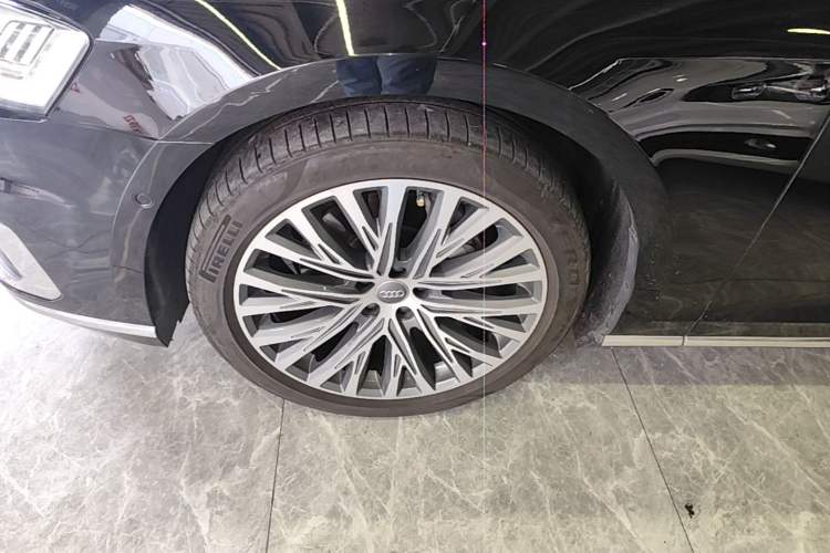 Used Audi A8 2019 Plus A8L 50 TFSI quattro Luxury Model Left Front Wheel Hub