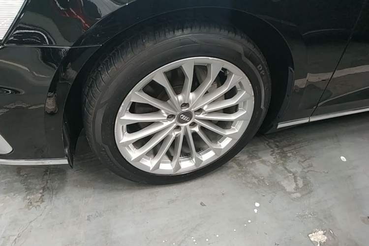 Used Audi A8 2019 Plus A8L 50 TFSI quattro Comfort Model Left Front Wheel Hub