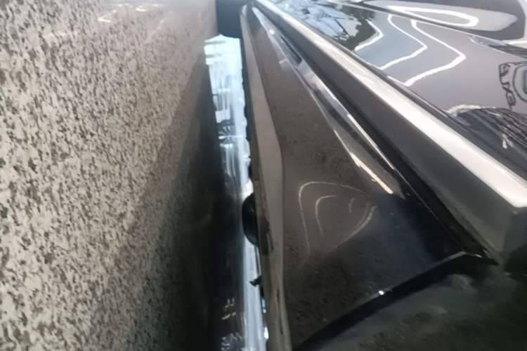 Used Audi A8 2019 Plus A8L 50 TFSI quattro Comfort Model Left Side Sill