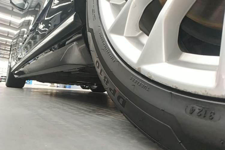 Used Audi A8 2019 Plus A8L 50 TFSI quattro Comfort Model Left Side Sill