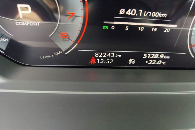 Used Audi A8 2019 Facelifted Plus A8L 50 TFSI quattro Comfort Version Odometer Close Up