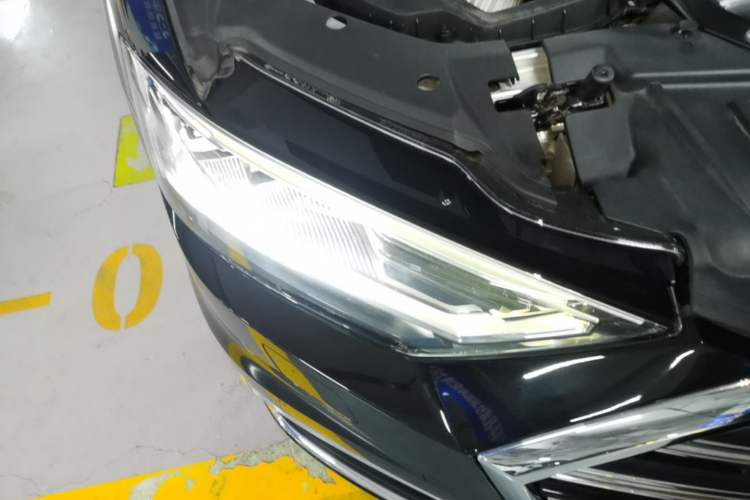 Used Audi A8 2019 Facelifted Plus A8L 50 TFSI quattro Comfort Version Right Front Headlight