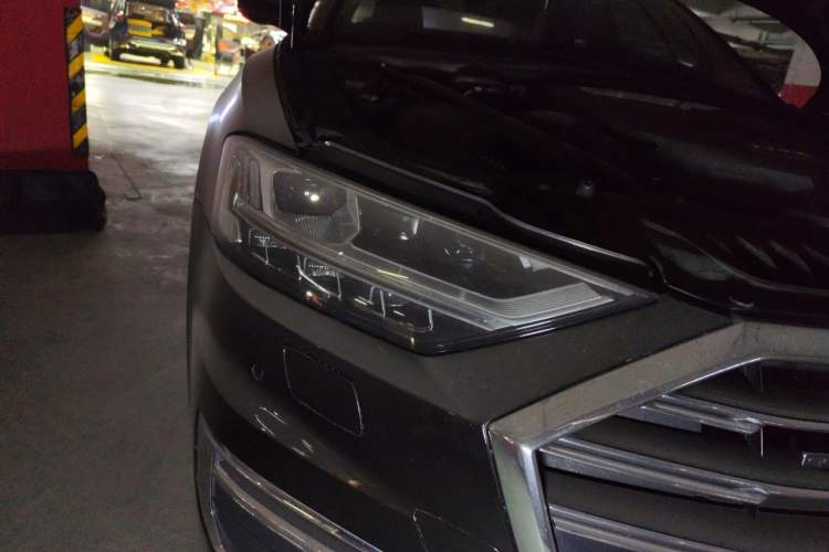 Used Audi A8 2019 Facelifted Plus A8L 55 TFSI quattro Luxury Edition Right Front Headlight