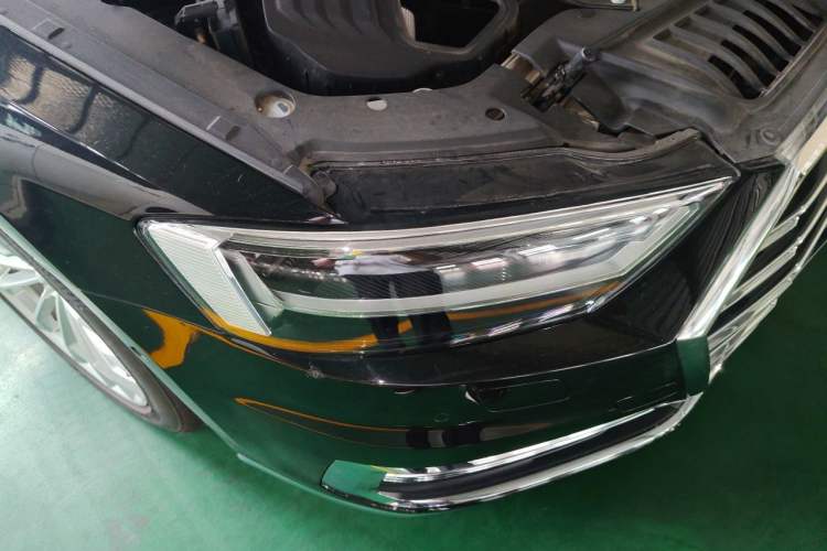 Used Audi A8 2019 Facelifted Plus A8L 50 TFSI quattro Comfort Version Right Front Headlight