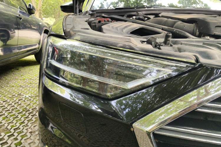 Used Audi A8  Right Front Headlight