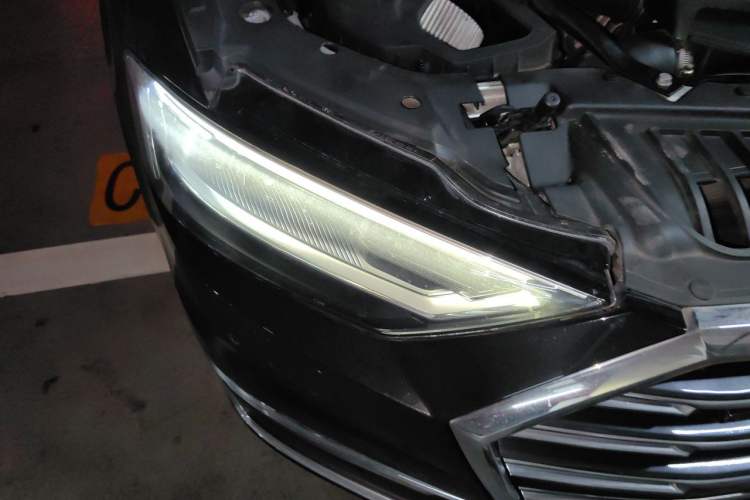 Used Audi A8 2019 Facelifted Plus A8L 50 TFSI quattro Comfort Version Right Front Headlight