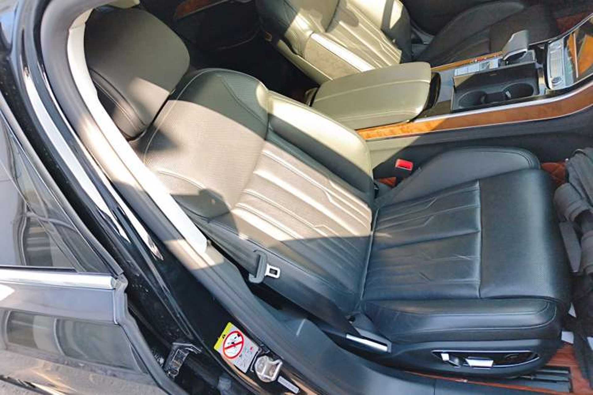 Used Audi A8 2019 Facelifted Plus A8L 50 TFSI quattro Luxury Edition Right Front Seat