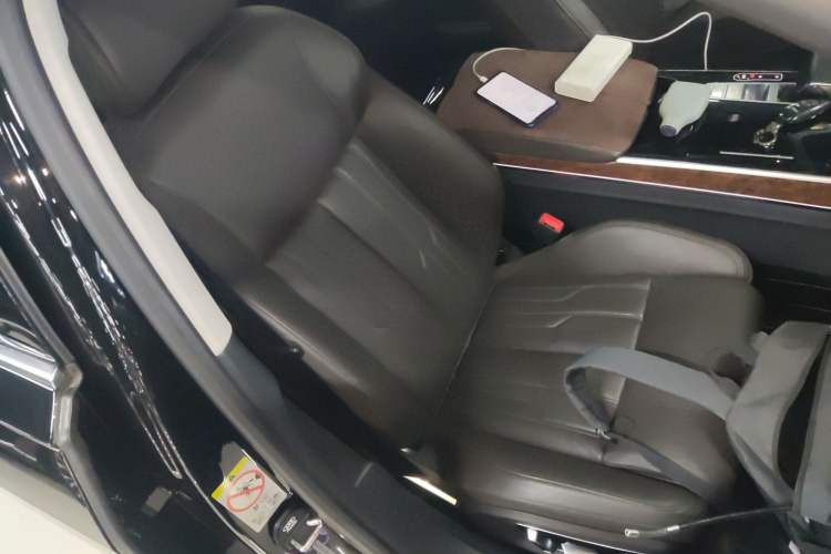 Used Audi A8 2019 Plus A8L 50 TFSI quattro Luxury Model Right Front Seat