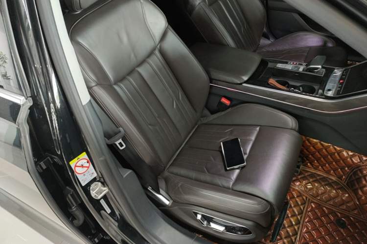 Used Audi A8 2019 Facelifted Plus A8L 50 TFSI quattro Comfort Version Right Front Seat