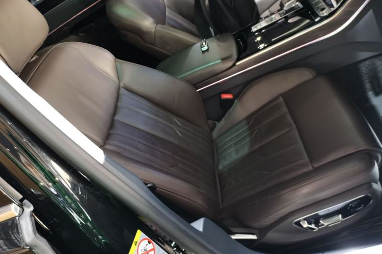 Used Audi A8 2019 Facelifted Plus A8L 50 TFSI quattro Comfort Version Right Front Seat