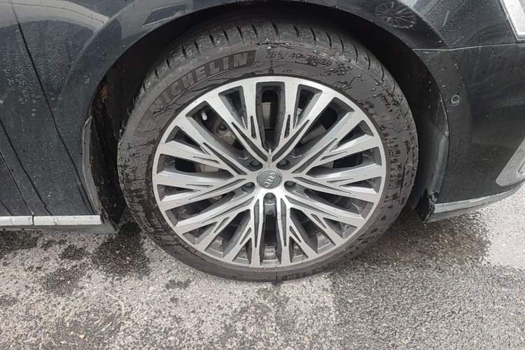 Used Audi A8 2019 Plus A8L 50 TFSI quattro Luxury Model Right Front Wheel Hub
