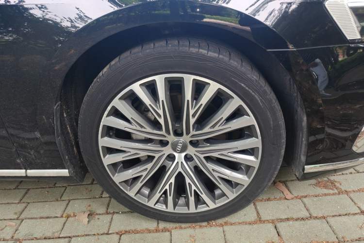 Used Audi A8 2019 Plus A8L 50 TFSI quattro Comfort Model Right Front Wheel Hub