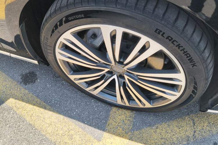 Used Audi A8 2019 Plus A8L 55 TFSI quattro Prestige Edition Right Front Wheel Hub