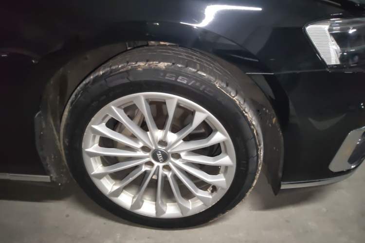 Used Audi A8 2019 Plus A8L 50 TFSI quattro Comfort Model Right Front Wheel Hub