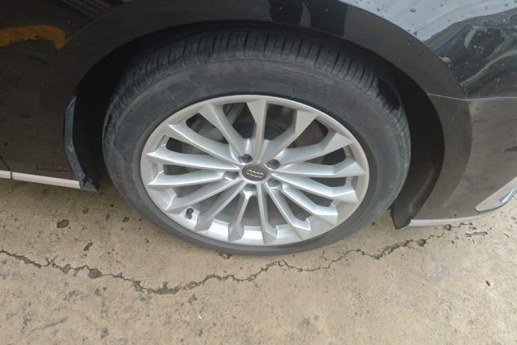 Used Audi A8 2019 A8L 50 TFSI quattro Comfort Model Right Front Wheel Hub