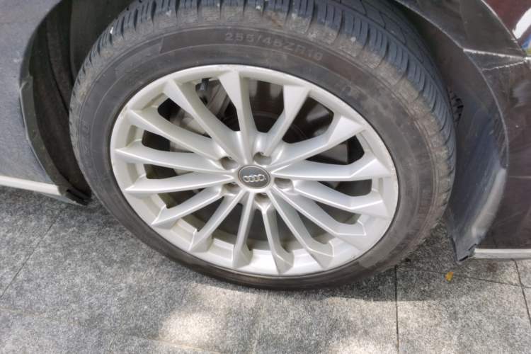 Used Audi A8 2019 Plus A8L 50 TFSI quattro Comfort Model Right Front Wheel Hub