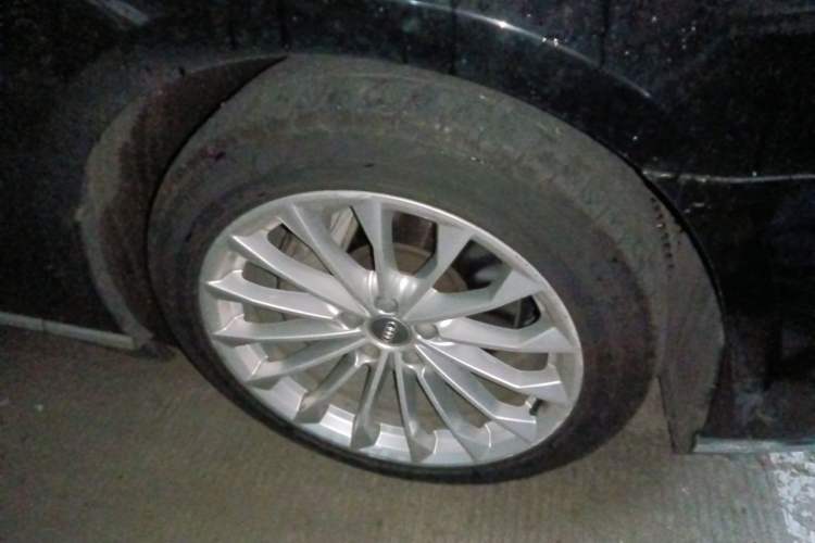 Used Audi A8 2019 Facelifted Plus A8L 50 TFSI quattro Comfort Version Right Front Wheel Hub