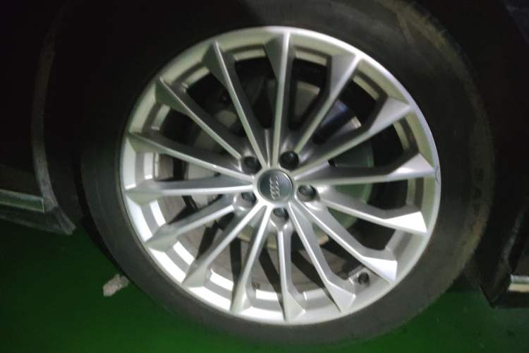 Used Audi A8 2019 Plus A8L 50 TFSI quattro Comfort Model Right Front Wheel Hub
