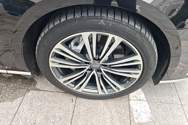 Used Audi A8 2019 Plus A8L 55 TFSI quattro Luxury Model Right Front Wheel Hub