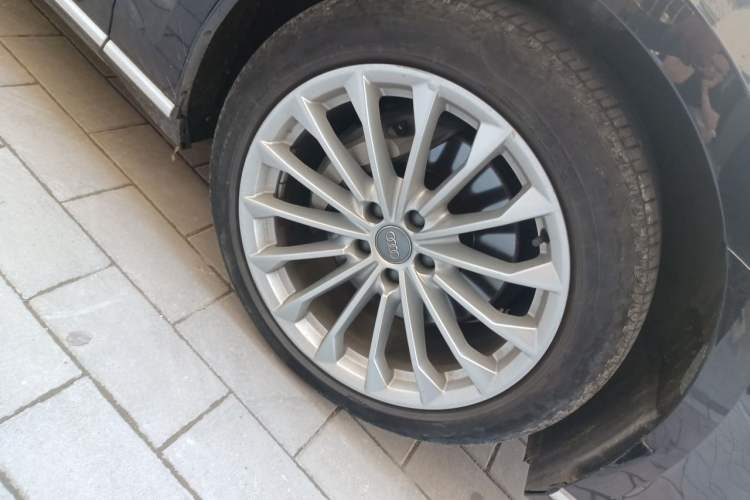Used Audi A8 2019 Plus A8L 50 TFSI quattro Comfort Model Right Front Wheel Hub