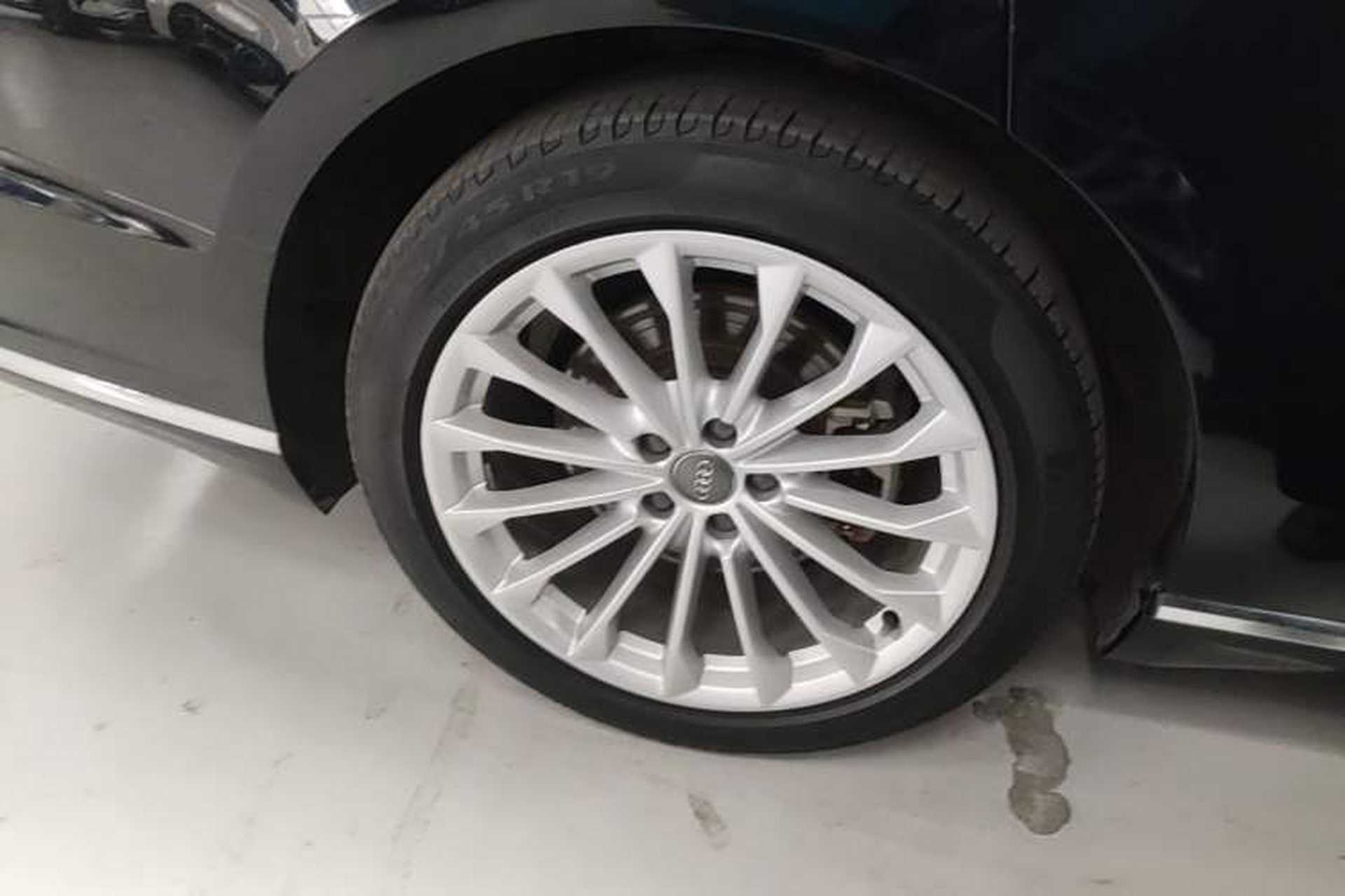 Used Audi A8 2019 Facelifted Plus A8L 50 TFSI quattro Comfort Version Right Rear Wheel Hub