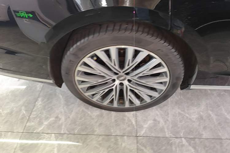 Used Audi A8 2019 Plus A8L 50 TFSI quattro Luxury Model Right Rear Wheel Hub