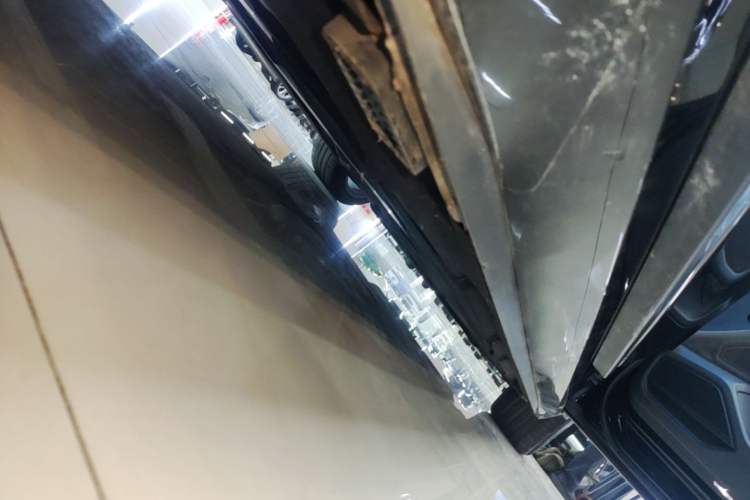 Used Audi A8 2019 Plus A8L 50 TFSI quattro Comfort Model Right Side Sill