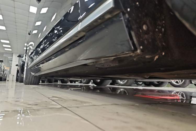 Used Audi A8 2019 Plus A8L 50 TFSI quattro Comfort Model Right Side Sill