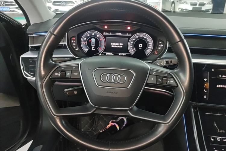 Used Audi A8 2019 Facelifted Plus A8L 50 TFSI quattro Comfort Version Steering Wheel