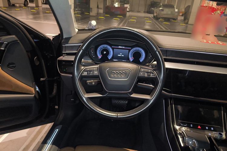 Used Audi A8 2019 Facelifted Plus A8L 50 TFSI quattro Comfort Version Steering Wheel