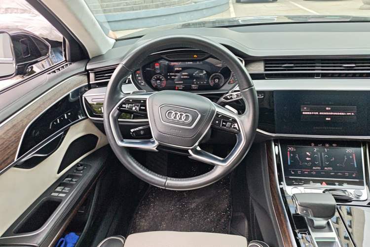 Used Audi A8 2019 Plus A8L 55 TFSI quattro Luxury Model Steering Wheel