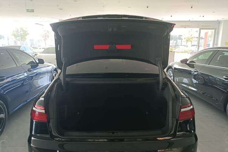 Used Audi A8 2019 Plus A8L 50 TFSI quattro Luxury Model Trunk