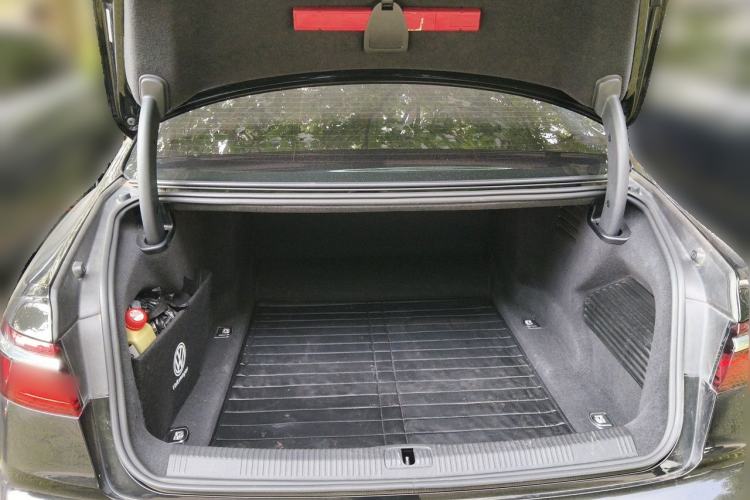Used Audi A8  Trunk