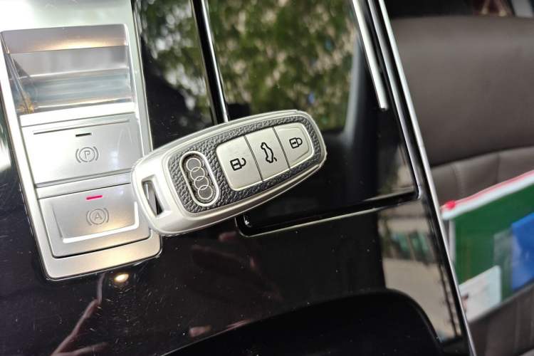 Used Audi A8 2019 Facelifted Plus A8L 50 TFSI quattro Comfort Version Vehicle Key
