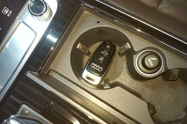 Used Audi A8 2019 Plus A8L 50 TFSI quattro Comfort Model Vehicle Key
