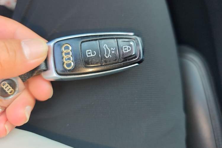 Used Audi A8 2019 A8L 50 TFSI quattro Comfort Model Vehicle Key