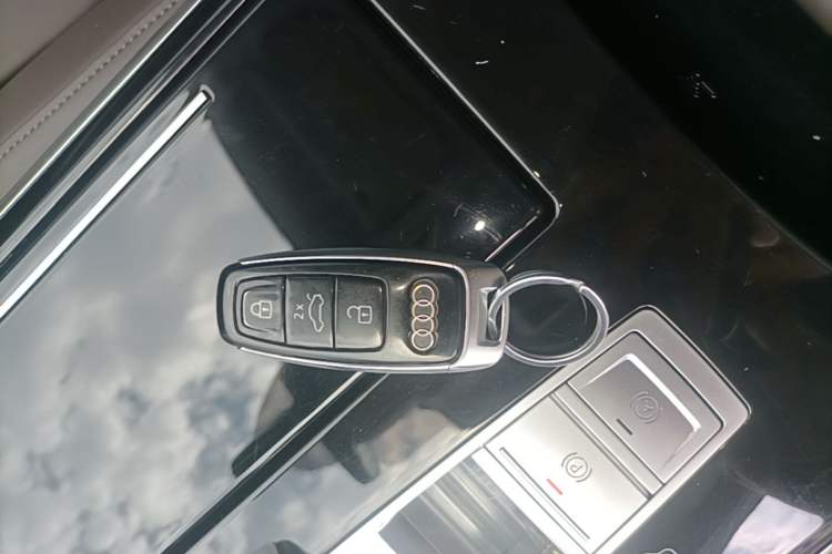 Used Audi A8 2019 Plus A8L 50 TFSI quattro Comfort Model Vehicle Key