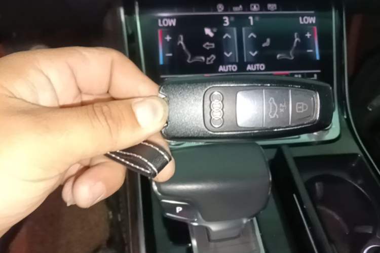 Used Audi A8 2019 A8L 55 TFSI quattro Luxury Model Vehicle Key