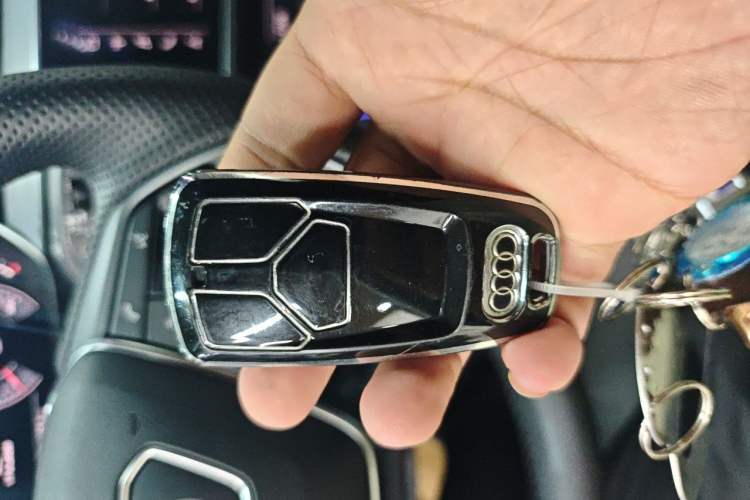 Used Audi A8 2019 Plus A8L 50 TFSI quattro Comfort Model Vehicle Key