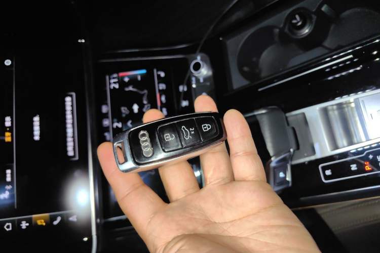 Used Audi A8 2019 Facelifted Plus A8L 50 TFSI quattro Comfort Version Vehicle Key