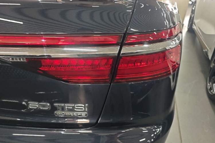 Used Audi A8 2019 Facelifted Plus A8L 50 TFSI quattro Comfort Version Exterior 3