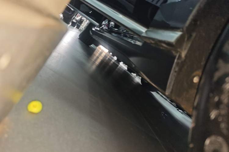 Used Audi A8 2019 Facelifted Plus A8L 50 TFSI quattro Comfort Version Right Side Sill